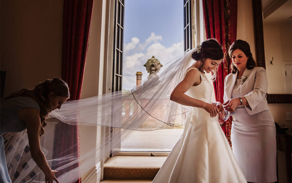 /Weddings/Gallery/suenson-taylor-130-1024x643.jpg